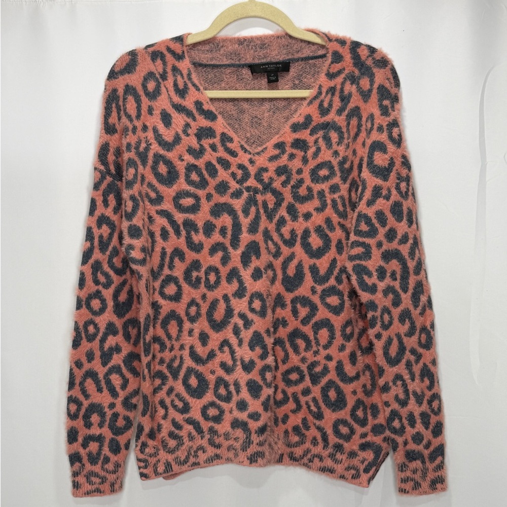 Ann Taylor Pink and Gray Cheetah Print Fuzzy V-Neck Sweater Size Large Petite